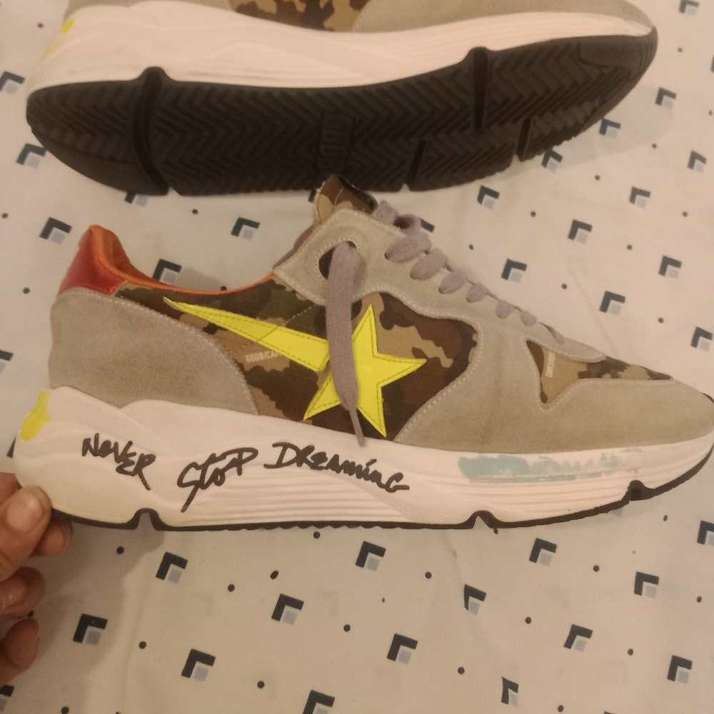 Men's Golden goose running sole sneakers (Size 44)